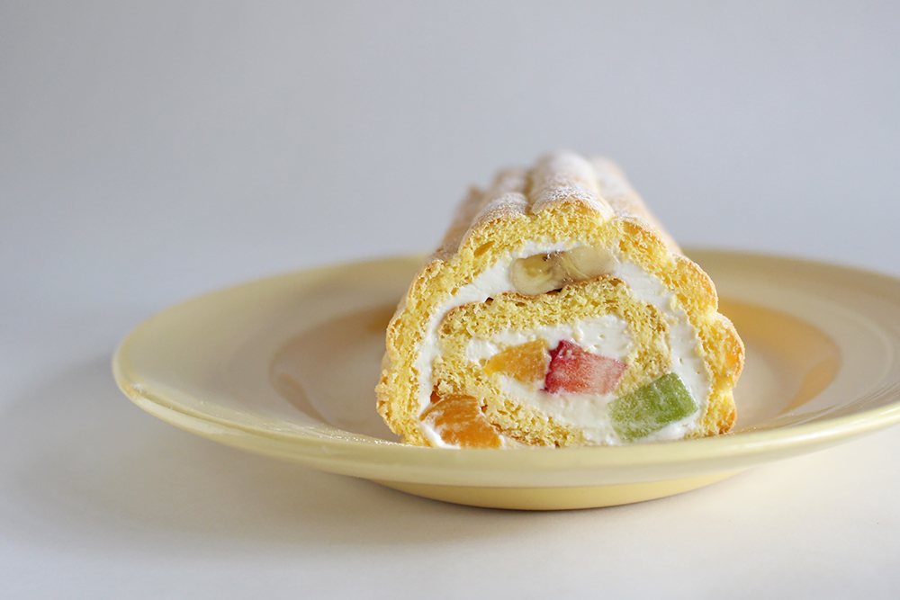 fruits roll cake